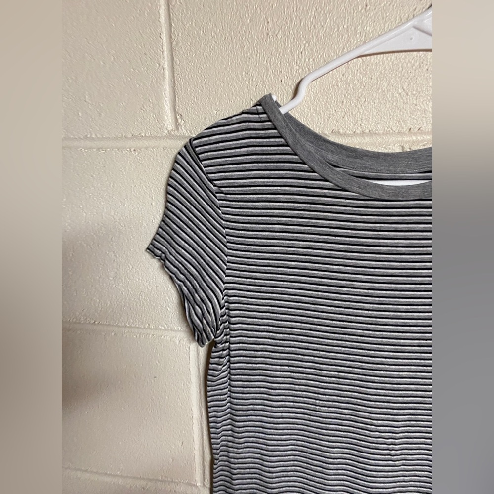 American Eagle Grey, White and Black Soft & Sexy Striped Crewneck Tee, Size XS